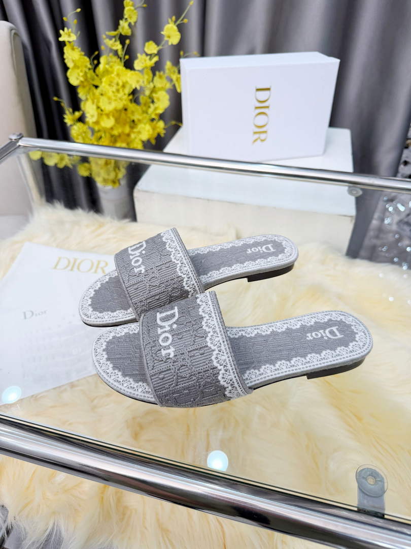 Dior Dentelle Slide for Women KCO536