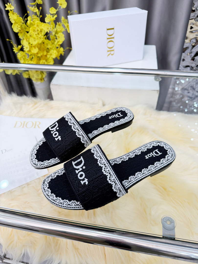 Dior Dentelle Slide for Women KCO535