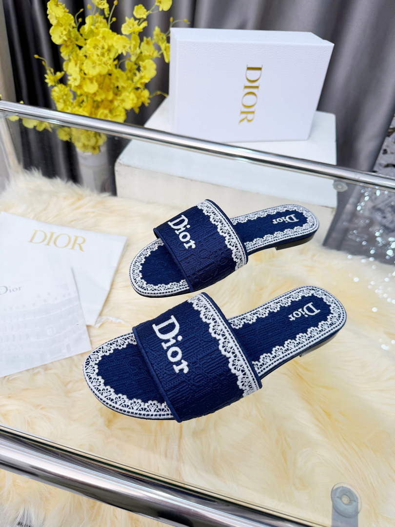Dior Dentelle Slide for Women KCO534