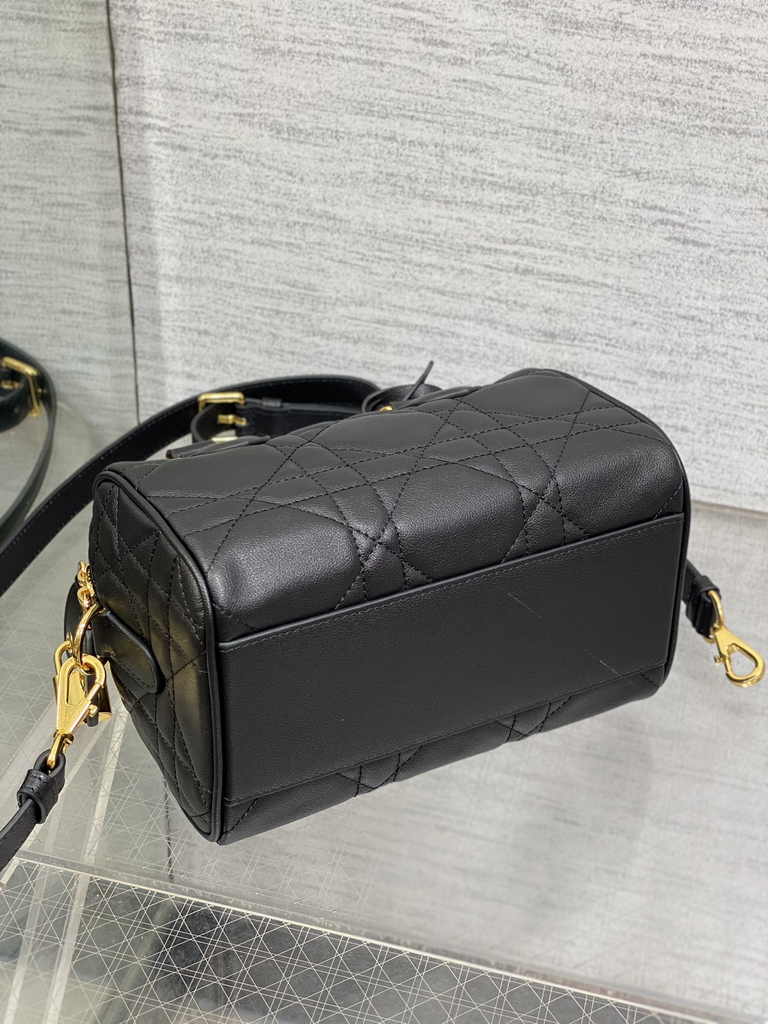 Dior Groove 20 Bag M1364 Black Macrocannage Calfskin - Default Title - View 4