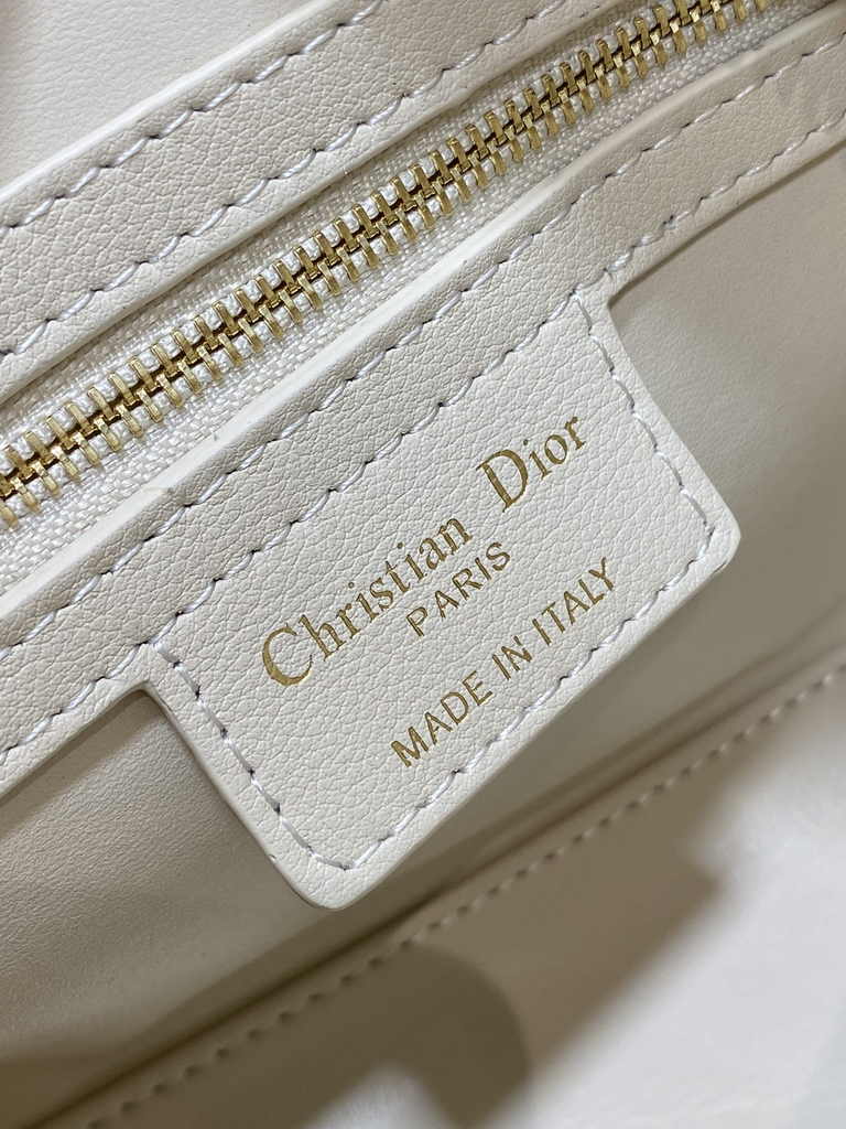Dior Groove 20 Bag M1364 Dusty Ivory Macrocannage Calfskin - Default Title - View 10