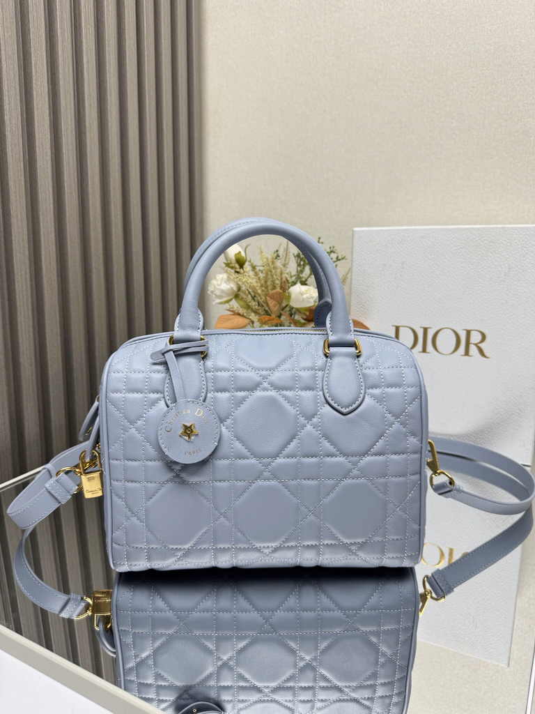 Dior Groove 25 Bag M1365 Pale Blue Macrocannage Calfskin - Default Title - View 1