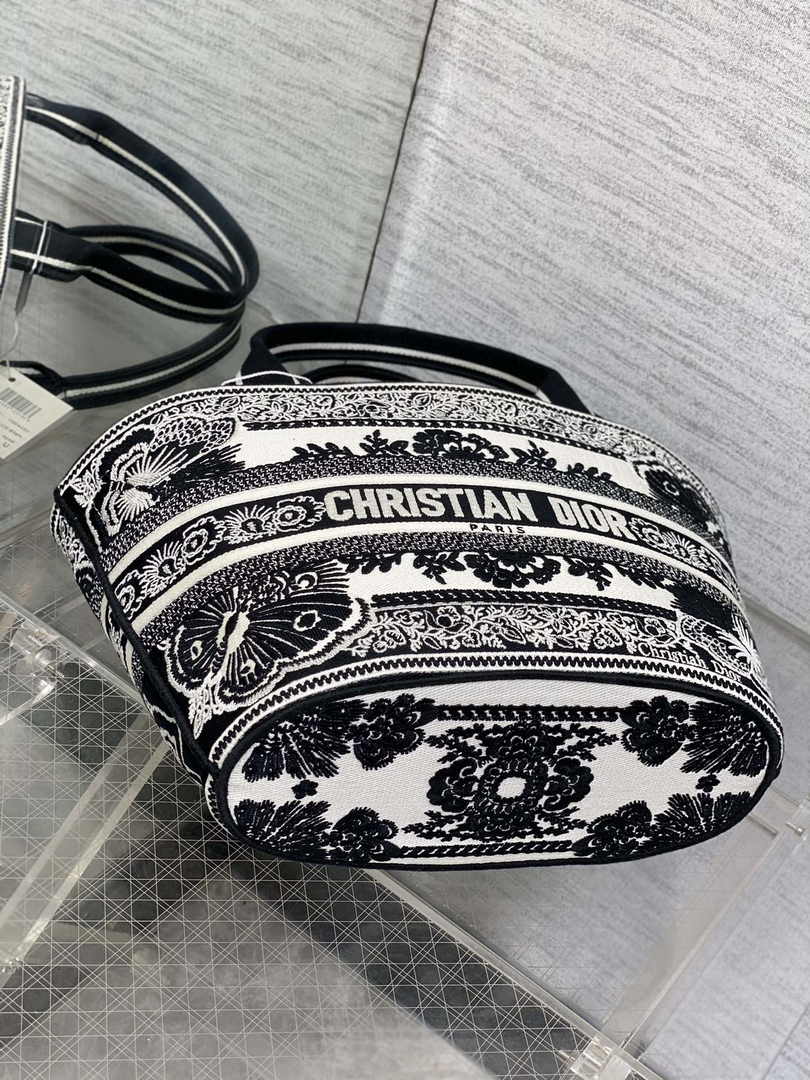 Dior Hat Basket Bag M1328 White and Black Macrocannage Embroidery - Default Title - View 6