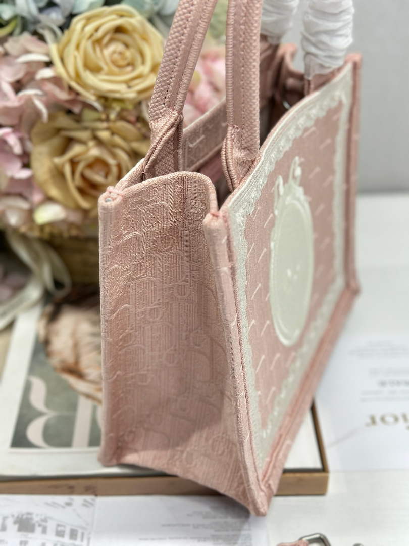 Dioramour Small Book Tote – Soupir Pink Lace Oblique - Default Title - View 3