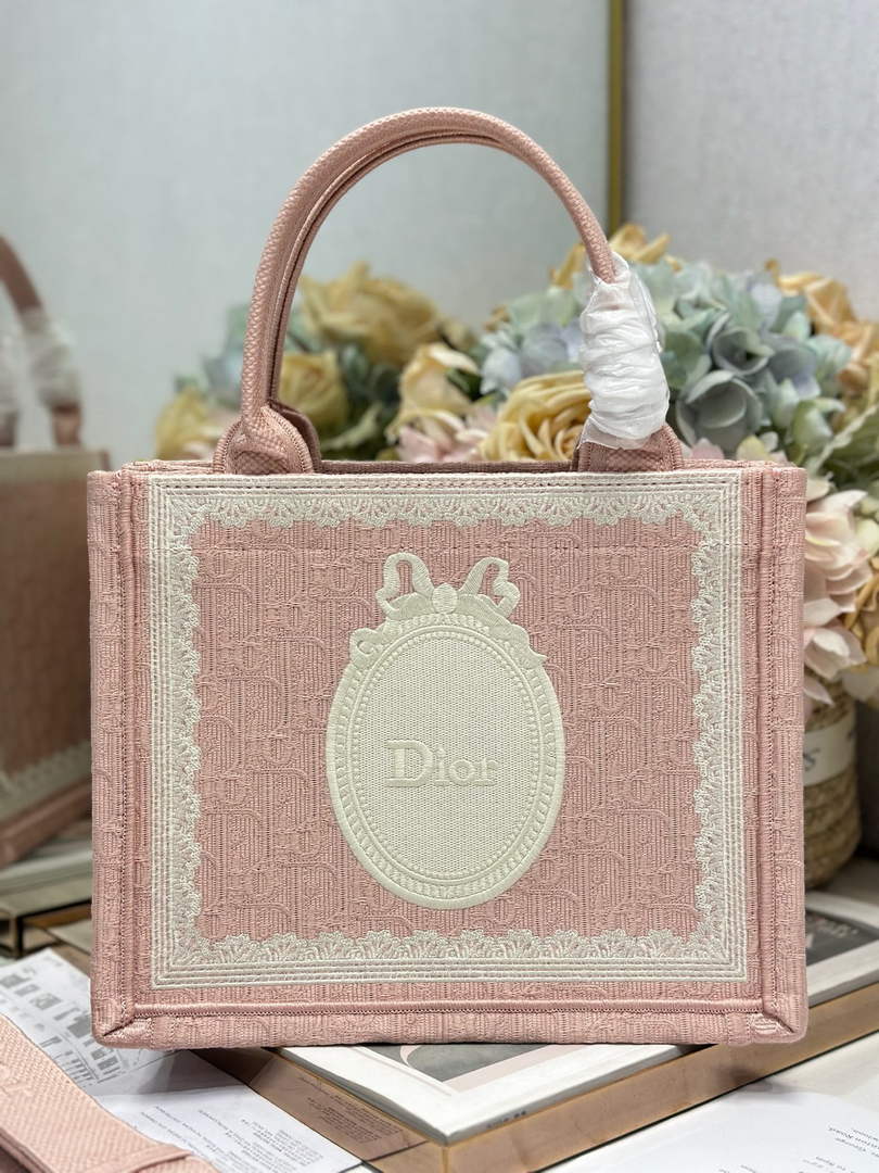 Dioramour Small Book Tote – Soupir Pink Lace Oblique - Default Title - View 4