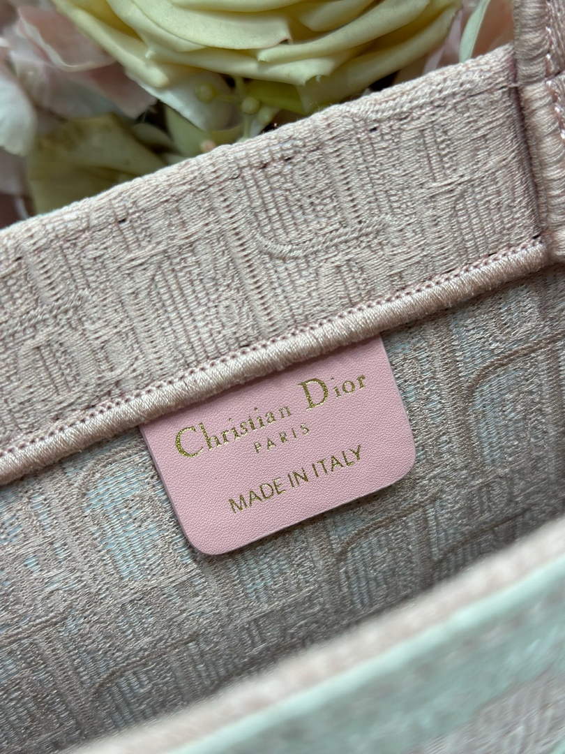 Dioramour Small Book Tote – Soupir Pink Lace Oblique - Default Title - View 7