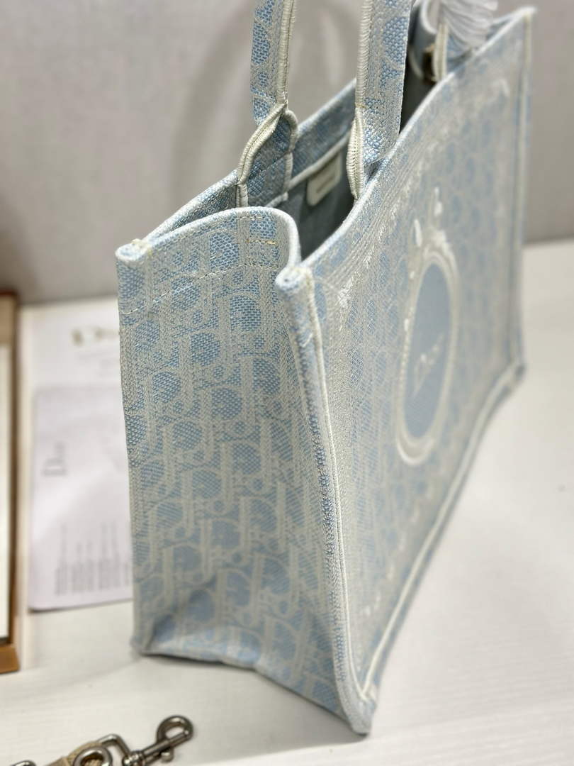 Dioramour Medium Book Tote with Strap – Soupir Blue Oblique with Lace - Default Title - View 5
