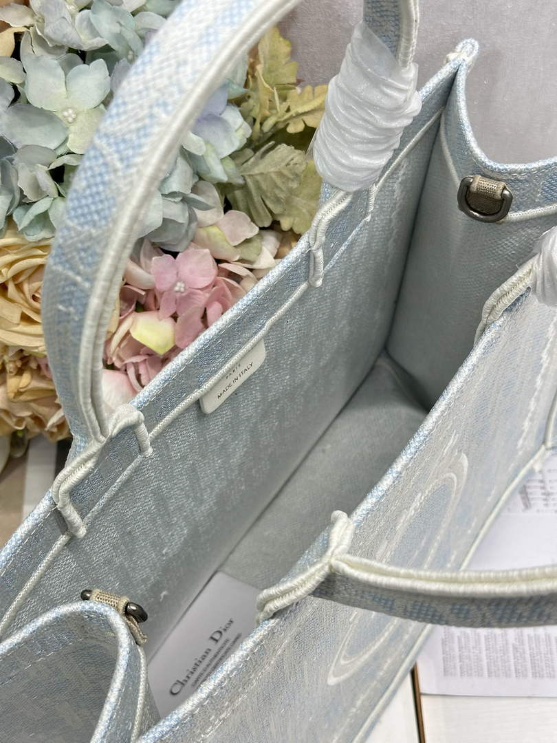 Dioramour Medium Book Tote with Strap – Soupir Blue Oblique with Lace - Default Title - View 7