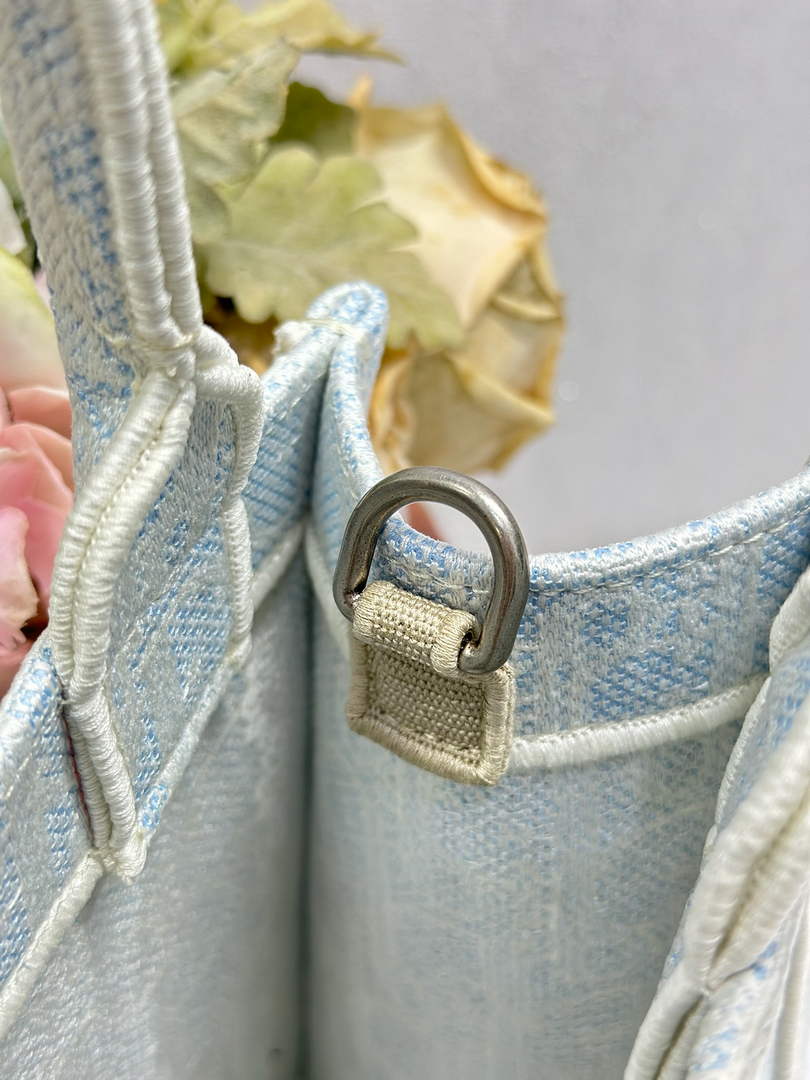 Dioramour Small Book Tote – Soupir Blue Lace Oblique - Default Title - View 9