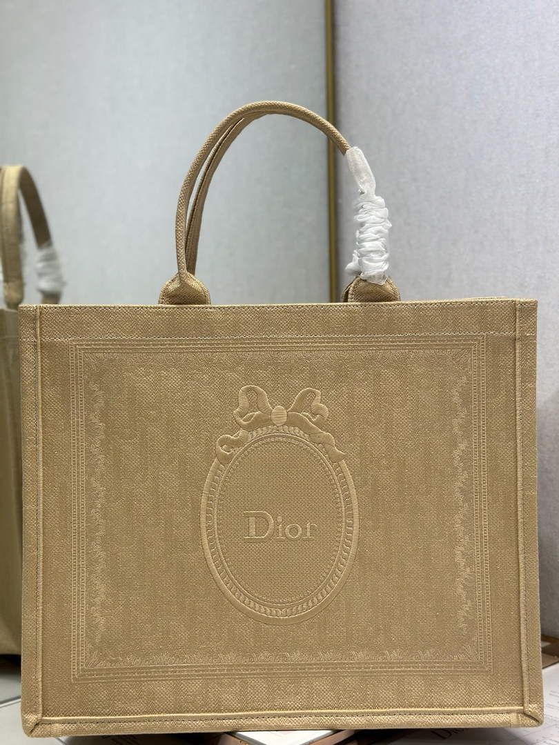 Dior Large Book Tote – Natural Cannage Raffia-Effect Embroidery - Default Title - View 1