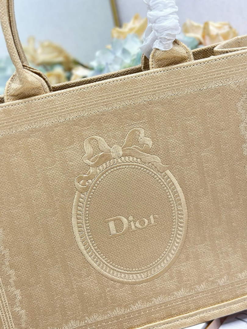 Dior Medium Book Tote with Strap – Natural Cannage Raffia-Effect Embroidery - Default Title - View 5