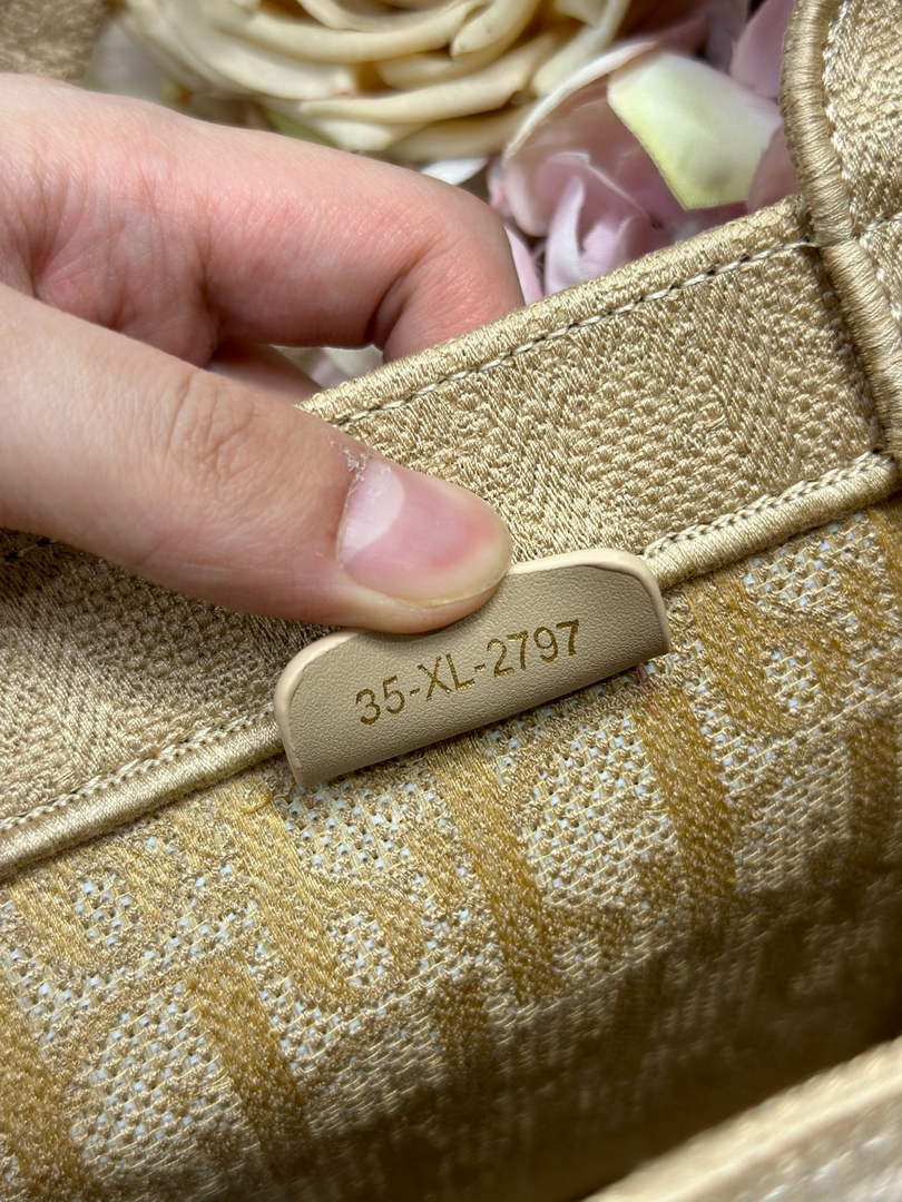 Dioramour Small Book Tote – Soupir Apricot Lace Oblique - Default Title - View 8