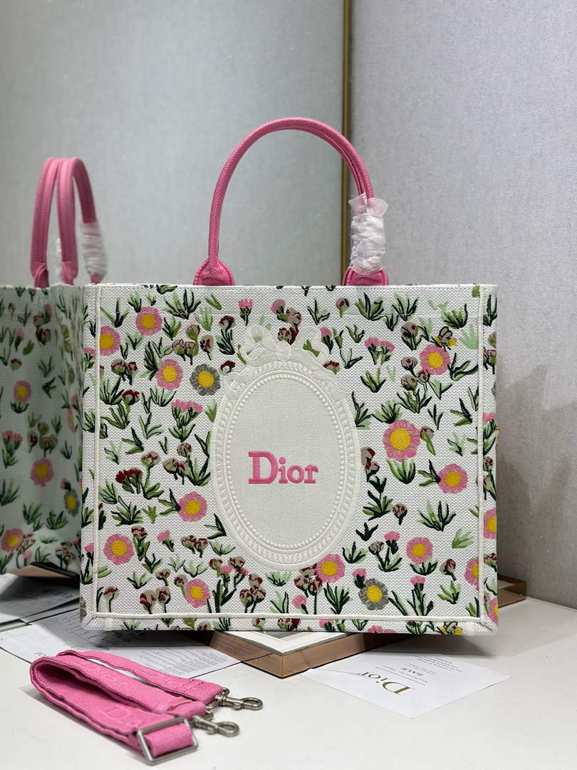Dior Large Book Tote – White Daisy Garden Embroidery - Default Title - View 2
