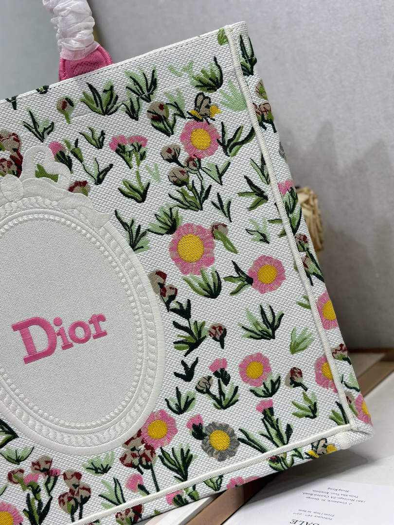 Dior Large Book Tote – White Daisy Garden Embroidery - Default Title - View 6