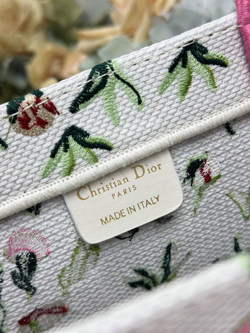 Dior Large Book Tote – White Daisy Garden Embroidery - Default Title - View 8