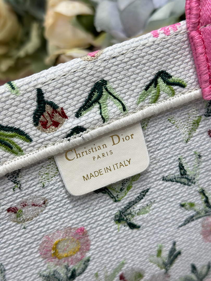 Dior Medium Book Tote – White Daisy Garden Embroidery – with Strap - Default Title - View 9