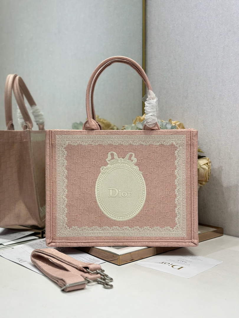 Dioramour Medium Book Tote with Strap – Soupir Pink Oblique with Lace - Default Title - View 2
