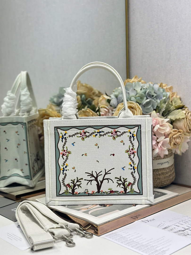 Dioramour Small Book Tote – Multicolor Revolution Flowers - Default Title - View 2