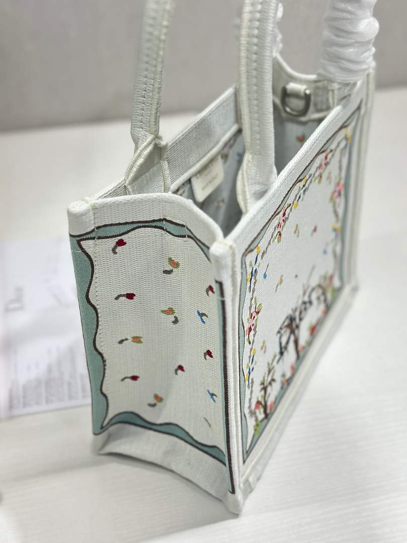 Dioramour Small Book Tote – Multicolor Revolution Flowers - Default Title - View 3