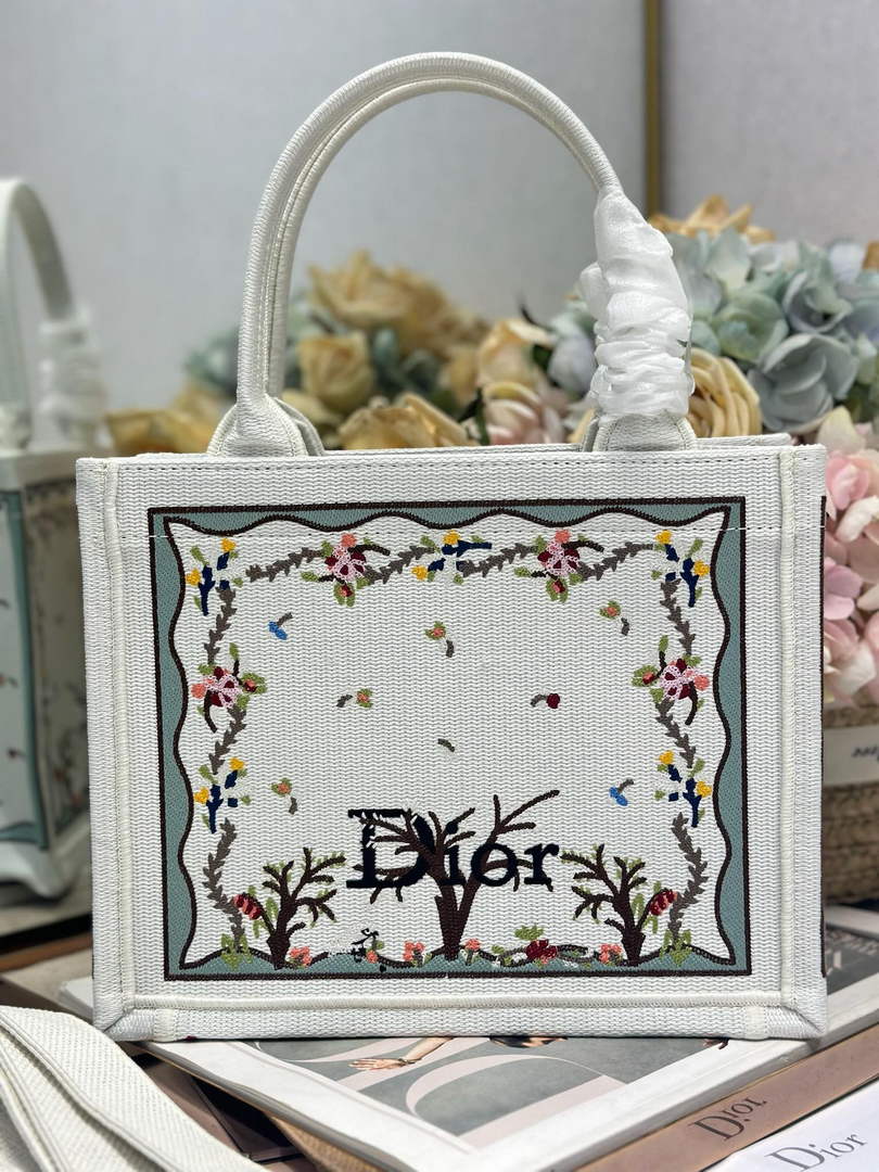 Dioramour Small Book Tote – Multicolor Revolution Flowers - Default Title - View 4