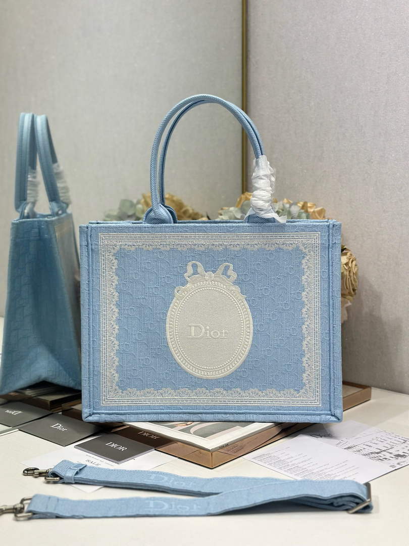 Dior Medium Book Tote with Strap – Blue Oblique with White Lace - Default Title - View 2