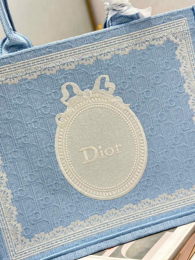 Dior Medium Book Tote with Strap – Blue Oblique with White Lace - Default Title - View 5
