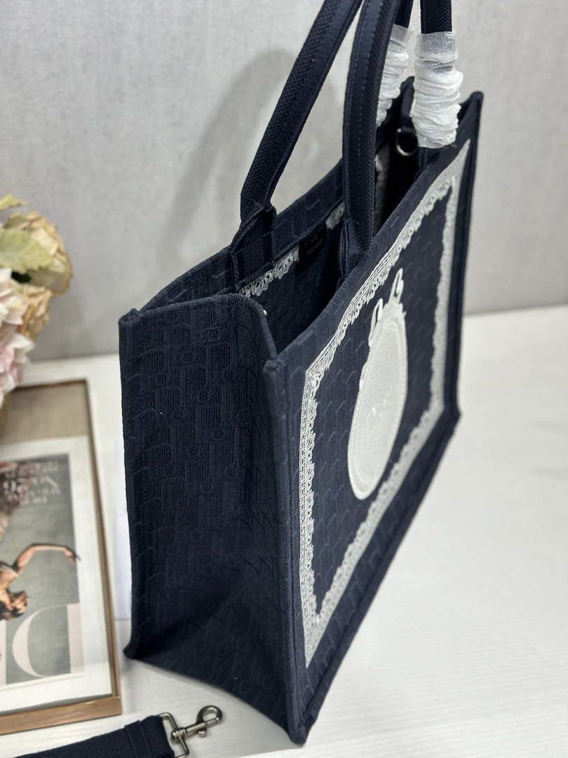 Dior Large Book Tote – Navy Oblique with White Lace - Default Title - View 4