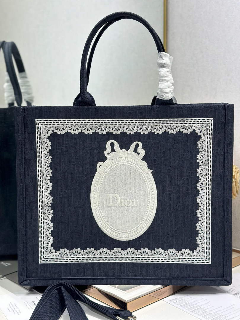 Dior Large Book Tote – Navy Oblique with White Lace - Default Title - View 1
