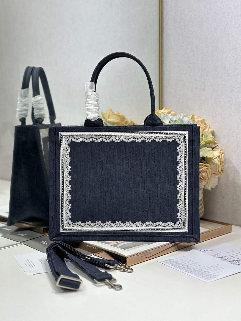 Dior Medium Book Tote with Strap – Navy Oblique with White Lace - Default Title - View 3