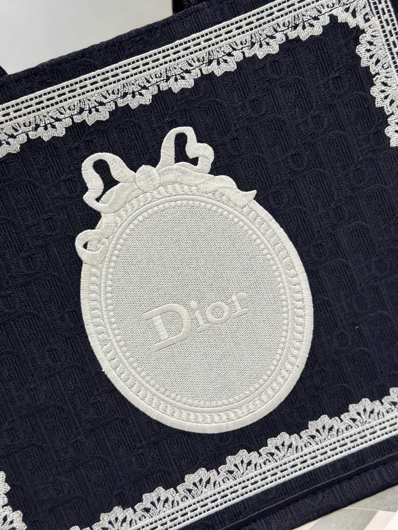 Dior Medium Book Tote with Strap – Navy Oblique with White Lace - Default Title - View 5
