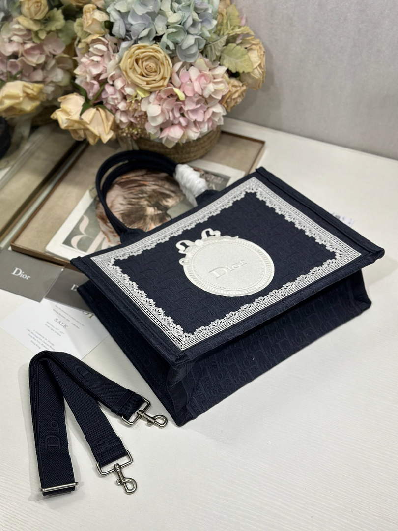 Dior Medium Book Tote with Strap – Navy Oblique with White Lace - Default Title - View 6