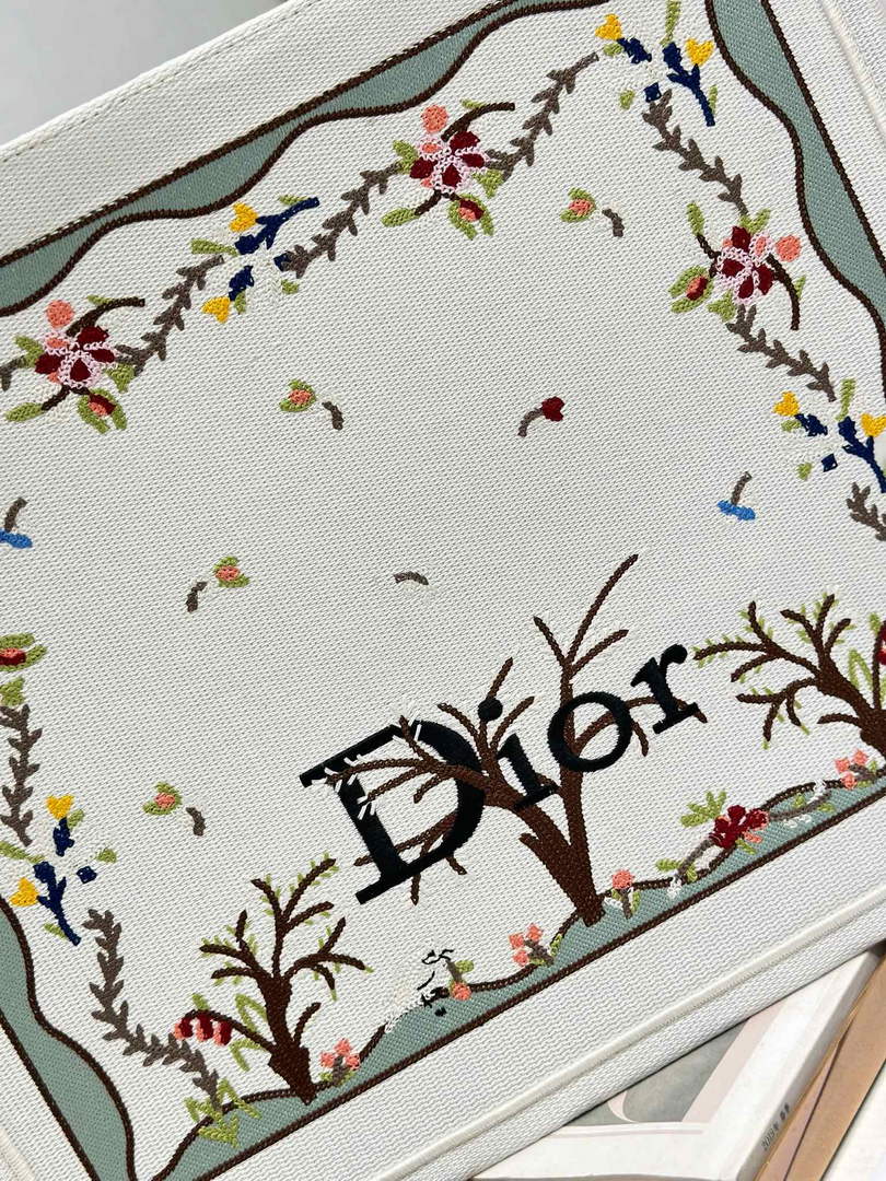 Dioramour Large Book Tote – Multicolor Revolution Flowers - Default Title - View 5