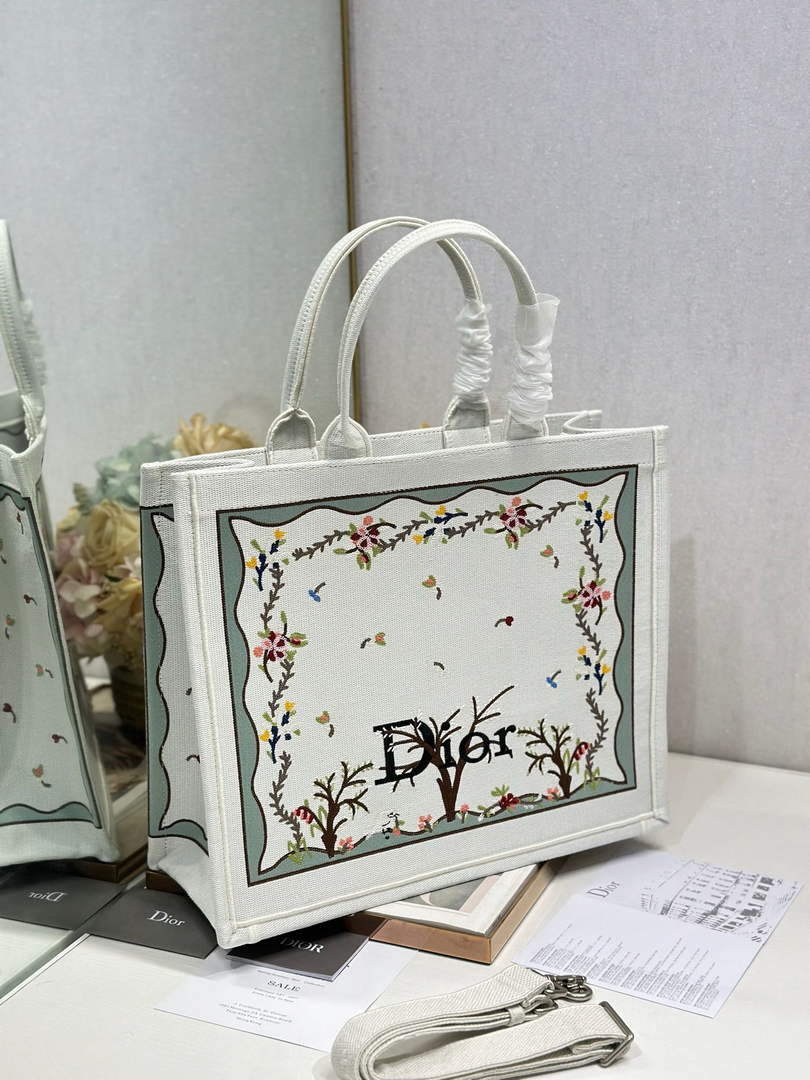 Dioramour Large Book Tote – Multicolor Revolution Flowers - Default Title - View 6