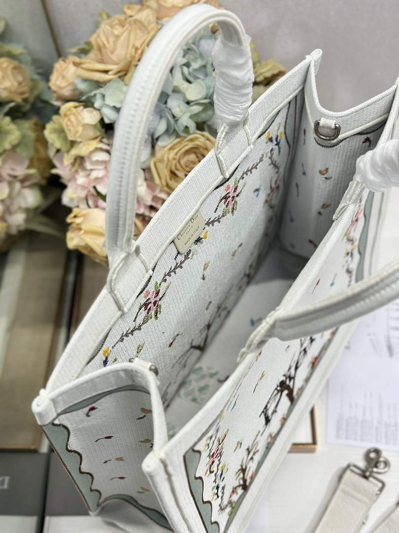 Dioramour Large Book Tote – Multicolor Revolution Flowers - Default Title - View 7