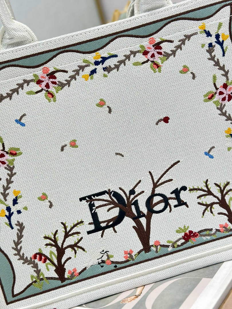 Dioramour Medium Book Tote – Multicolor Revolution Flowers - Default Title - View 5