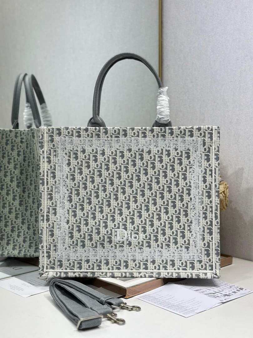 Dior Large Book Tote with Strap – Latte Gray Oblique with White Lace - Default Title - View 2