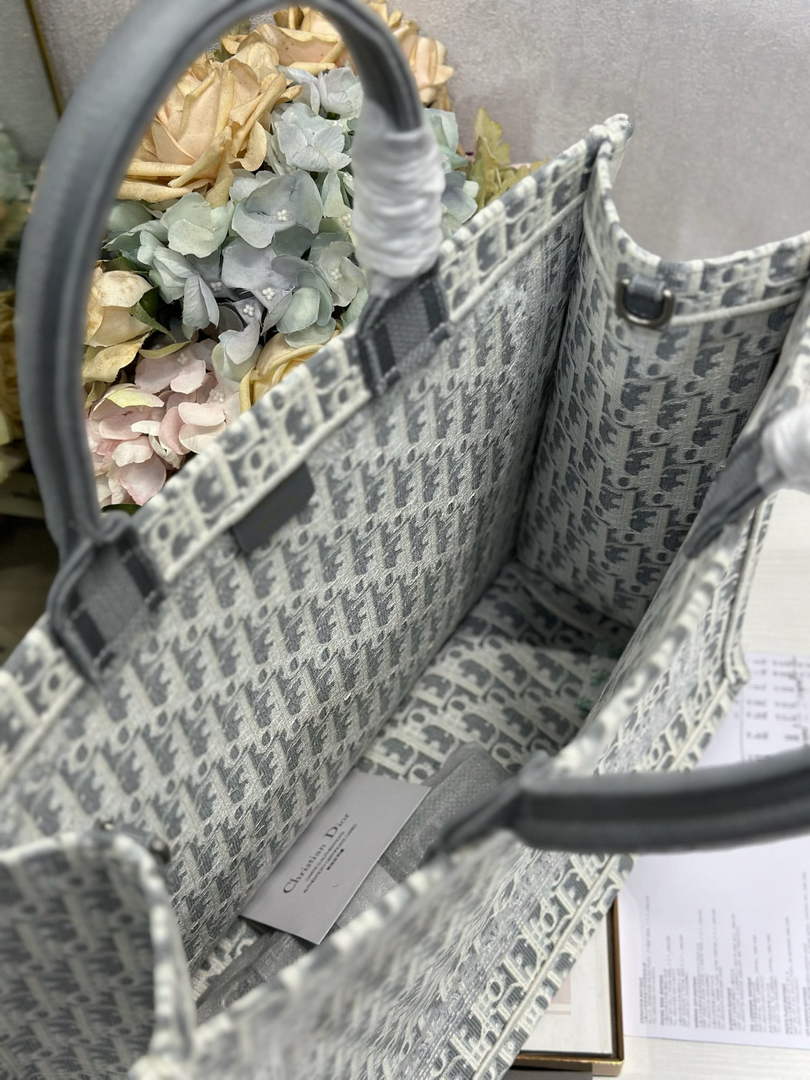 Dior Large Book Tote with Strap – Latte Gray Oblique with White Lace - Default Title - View 6