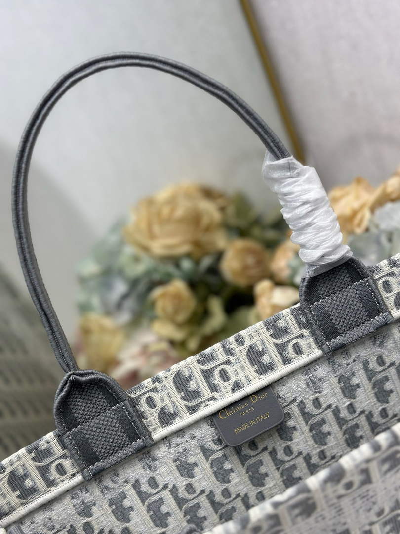Dior Large Book Tote with Strap – Latte Gray Oblique with White Lace - Default Title - View 8
