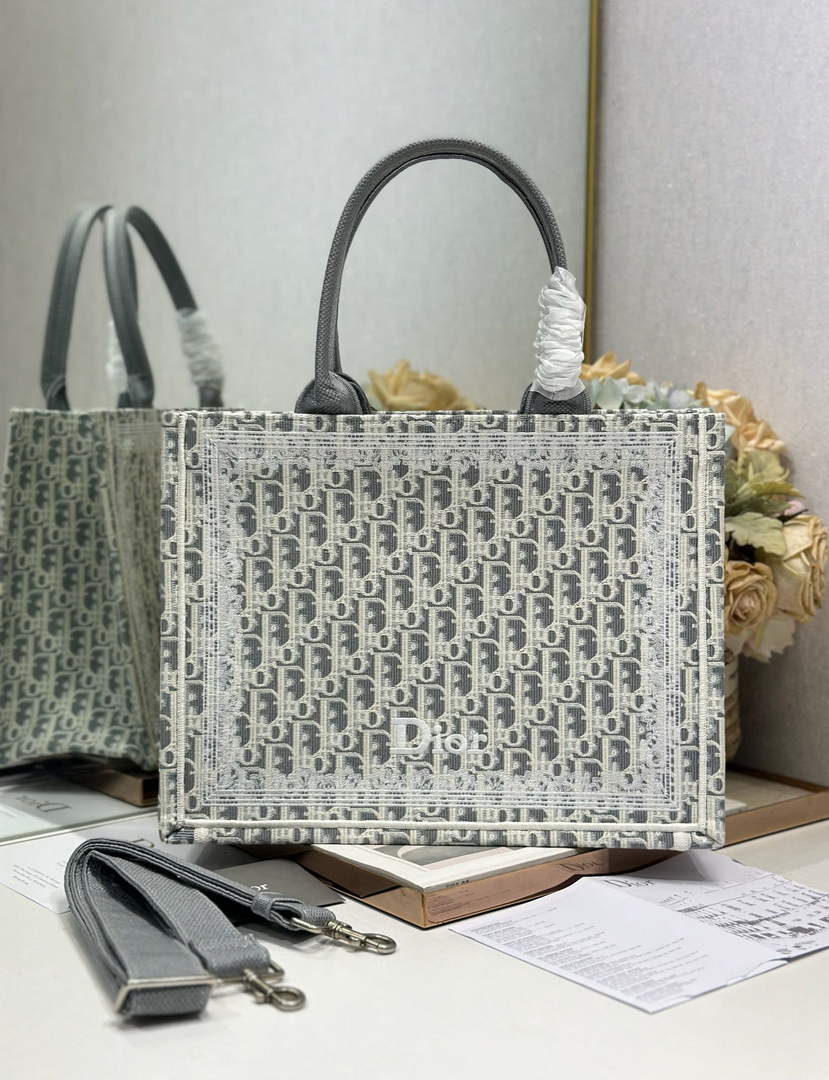Dior Medium Book Tote with Strap – Latte Gray Oblique with White Lace - Default Title - View 3
