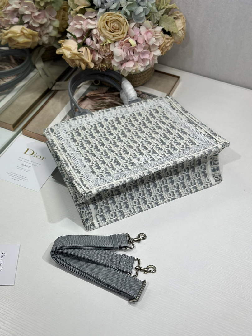 Dior Medium Book Tote with Strap – Latte Gray Oblique with White Lace - Default Title - View 10