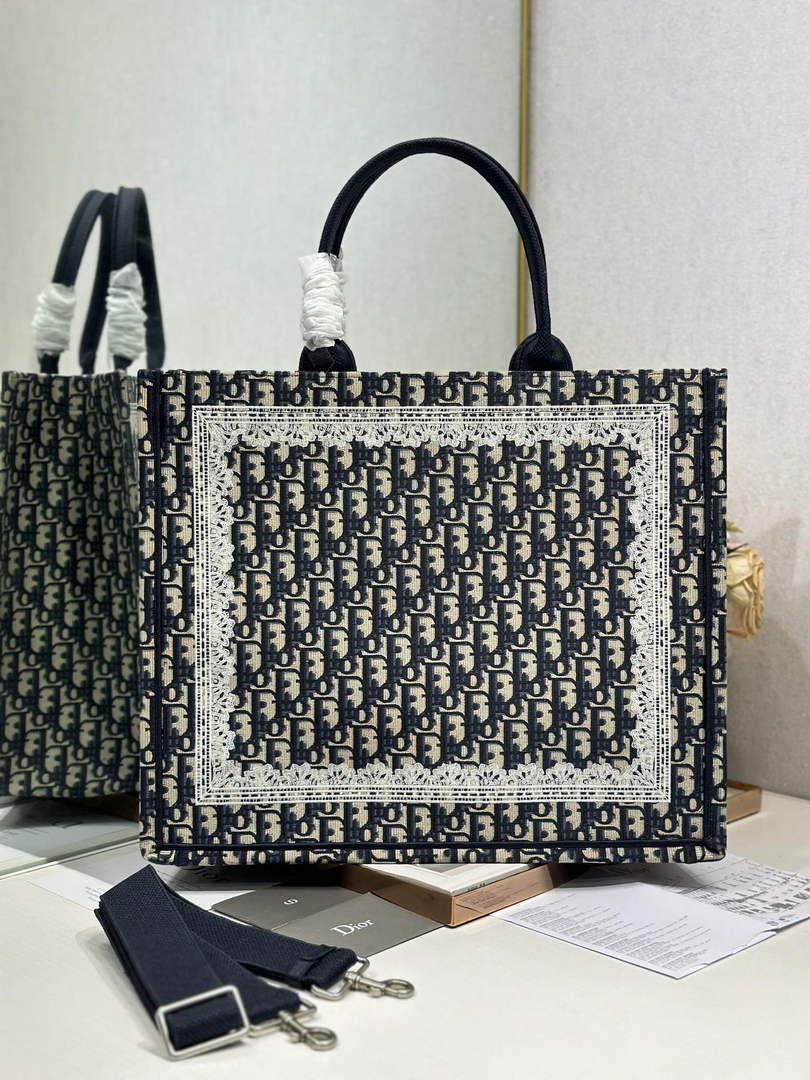 Dior Large Book Tote with Strap – Latte Black Oblique with White Lace - Default Title - View 3