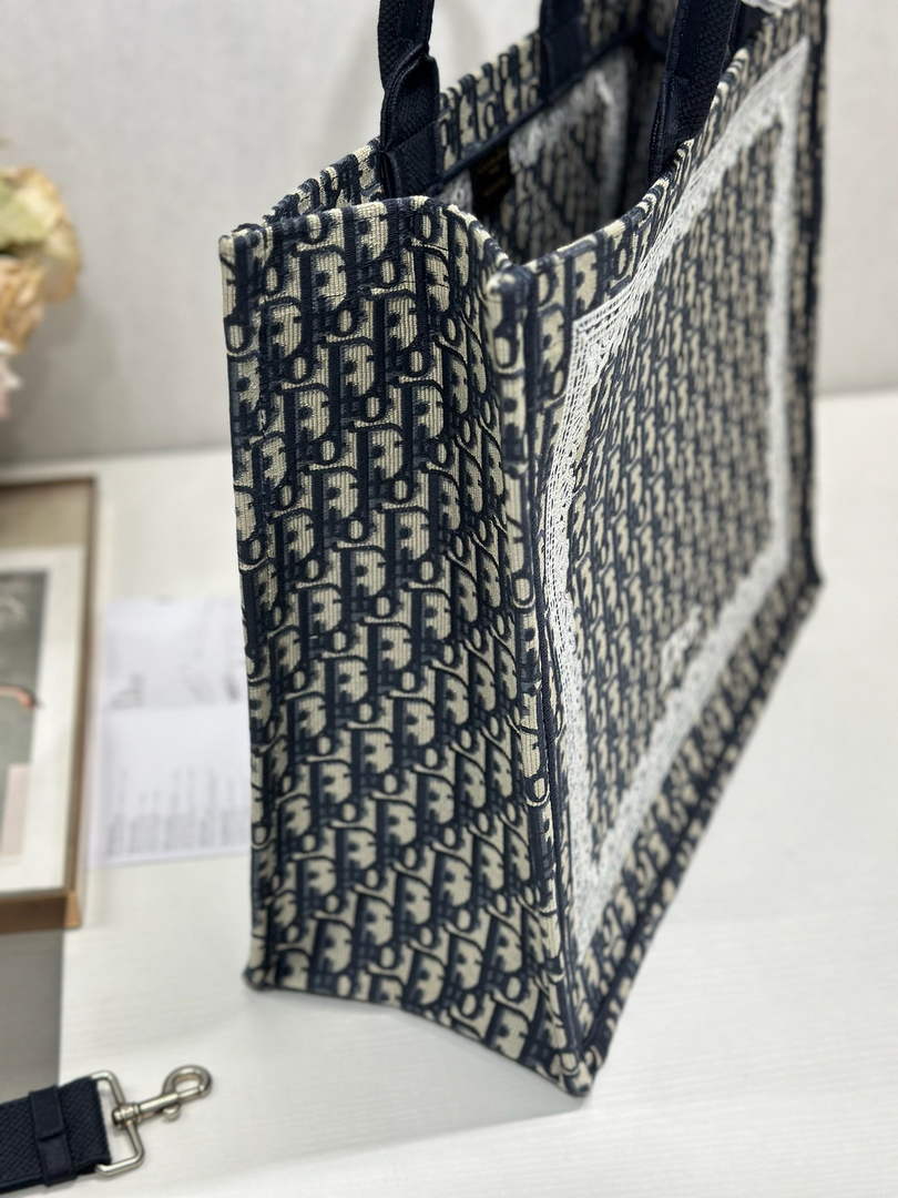 Dior Large Book Tote with Strap – Latte Black Oblique with White Lace - Default Title - View 4