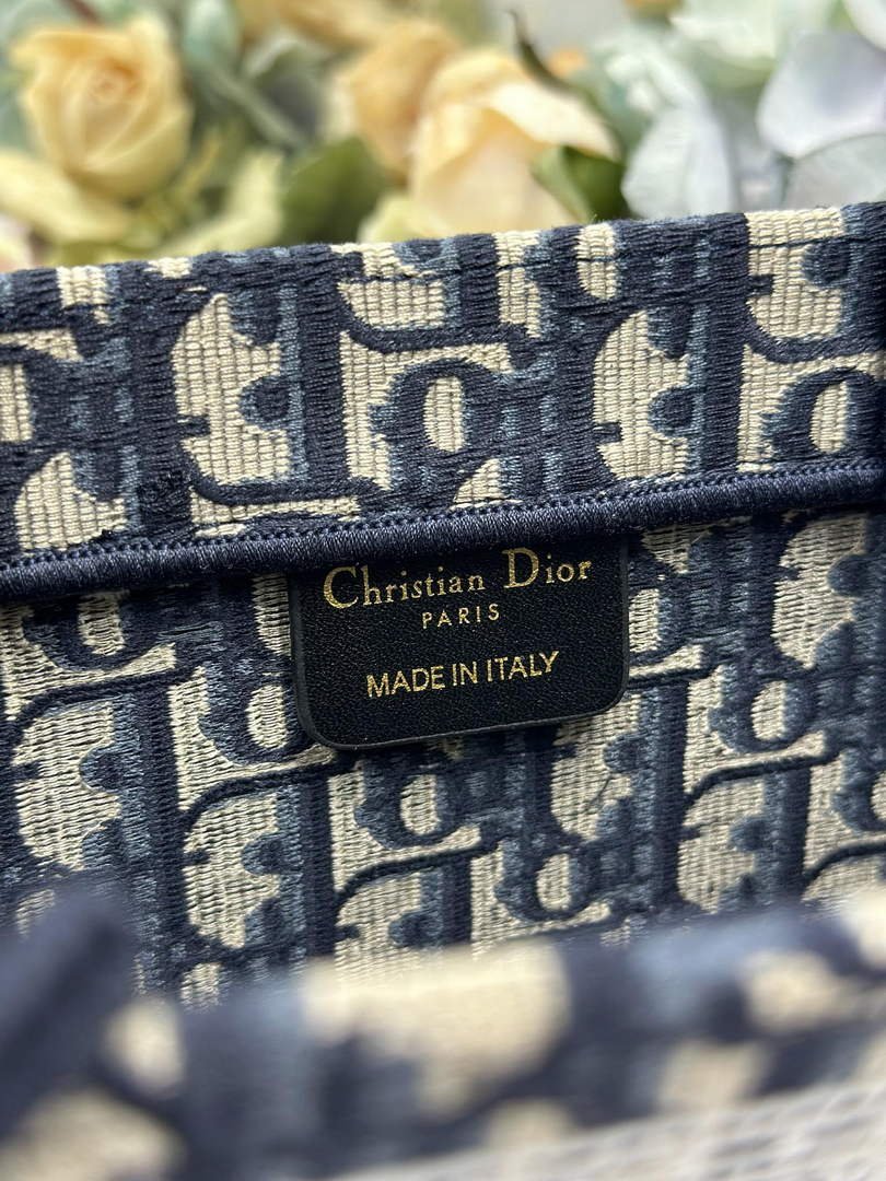 Dior Medium Book Tote with Strap – Latte Black Oblique with White Lace - Default Title - View 8