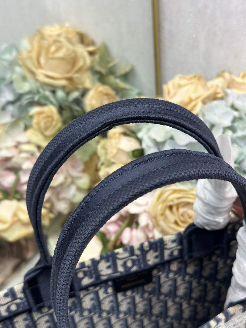 Dior Medium Book Tote with Strap – Latte Black Oblique with White Lace - Default Title - View 9