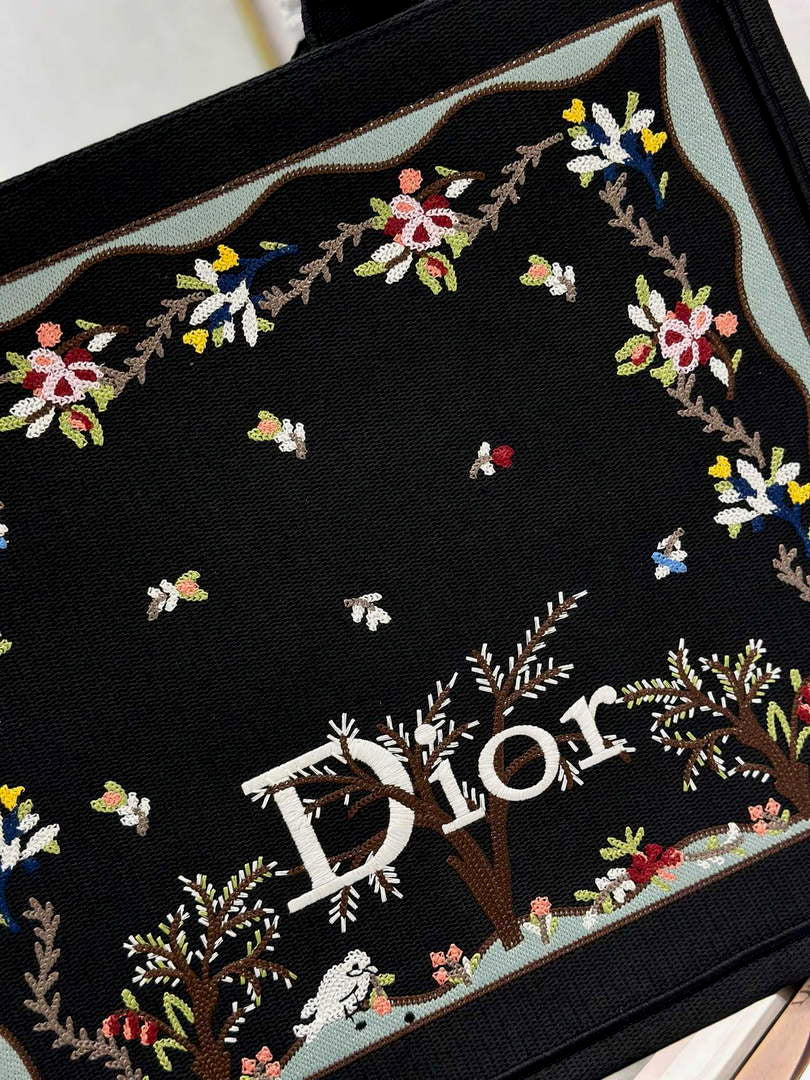 Dioramour Large Book Tote – Black Revolution Flowers - Default Title - View 5