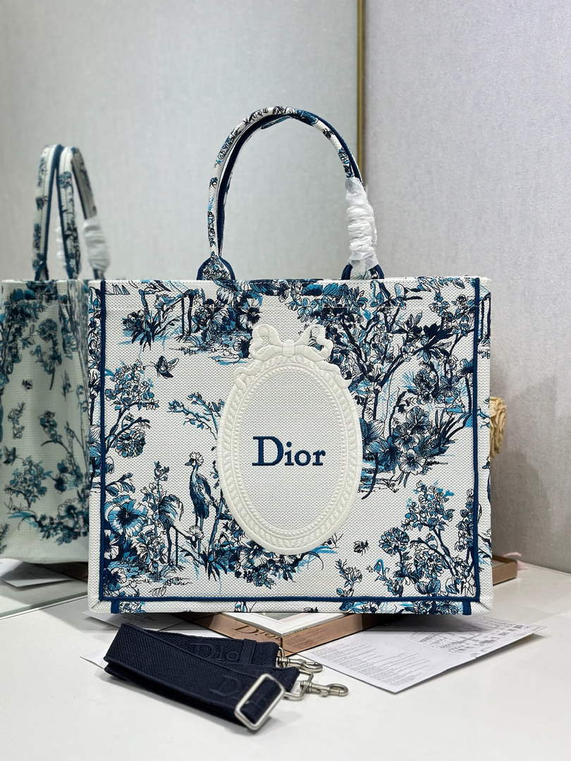 Dior Large Book Tote – Blue Toile de Jouy Floral Garden - Default Title - View 2