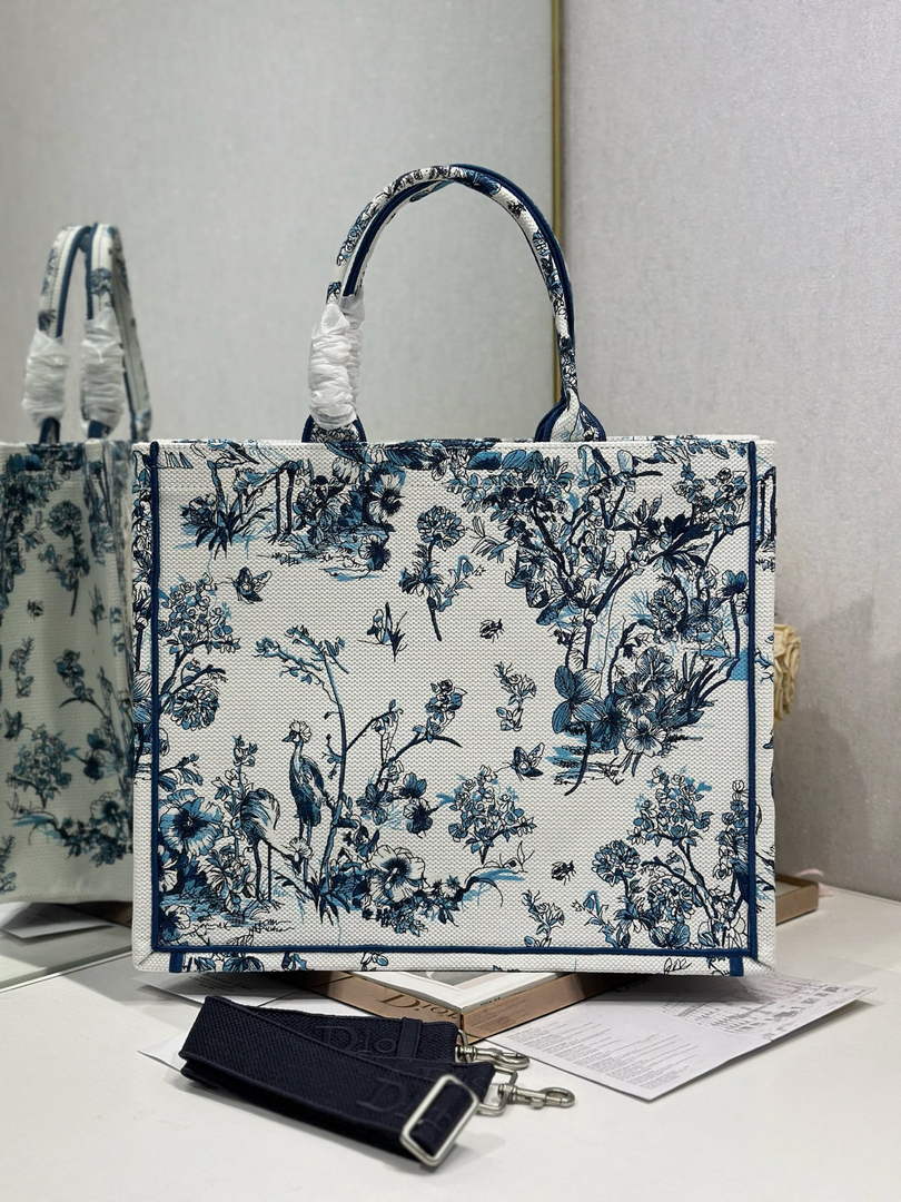 Dior Large Book Tote – Blue Toile de Jouy Floral Garden - Default Title - View 3
