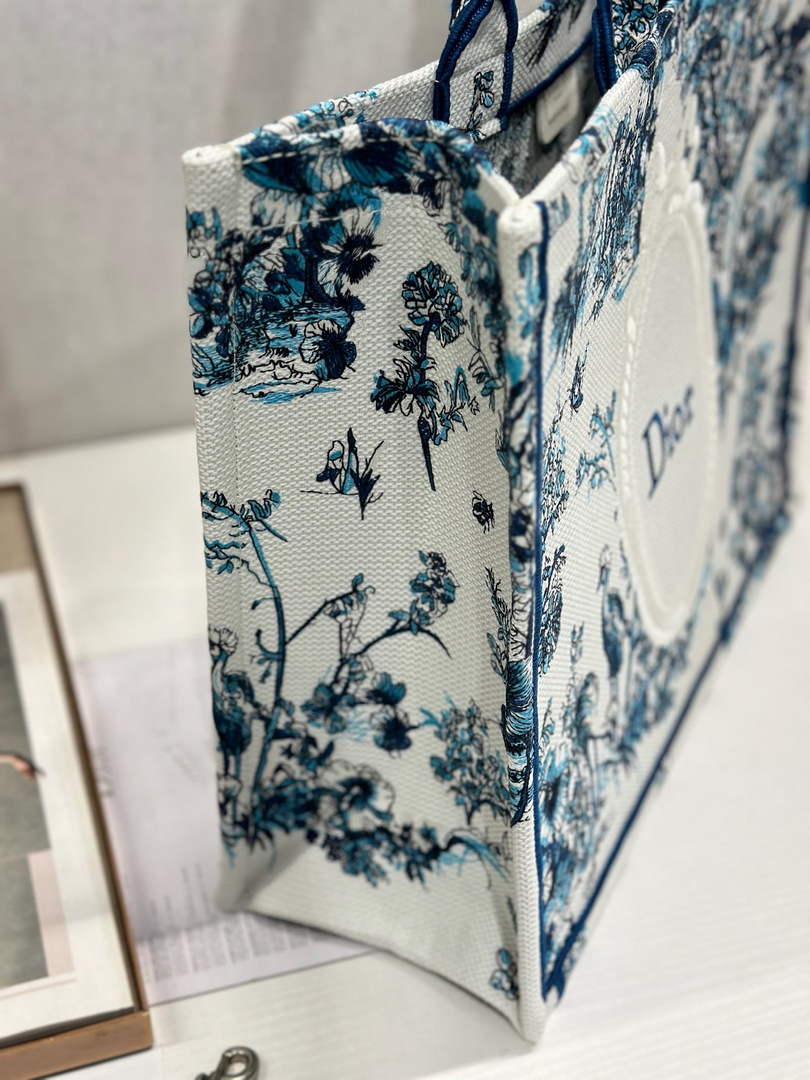 Dior Large Book Tote – Blue Toile de Jouy Floral Garden - Default Title - View 4