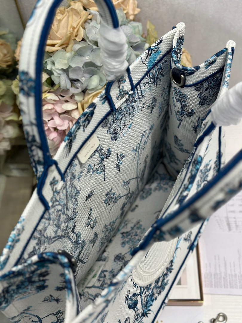 Dior Large Book Tote – Blue Toile de Jouy Floral Garden - Default Title - View 7