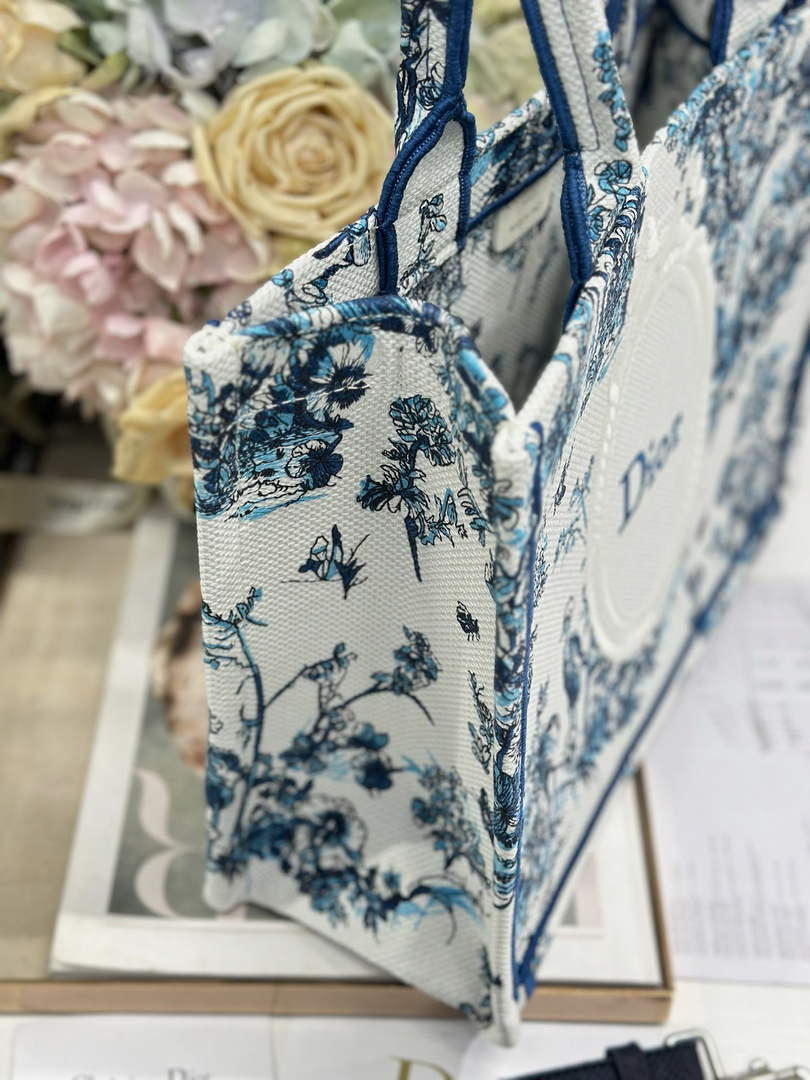 Dior Medium Book Tote with Strap – Blue Toile de Jouy Floral Garden - Default Title - View 4